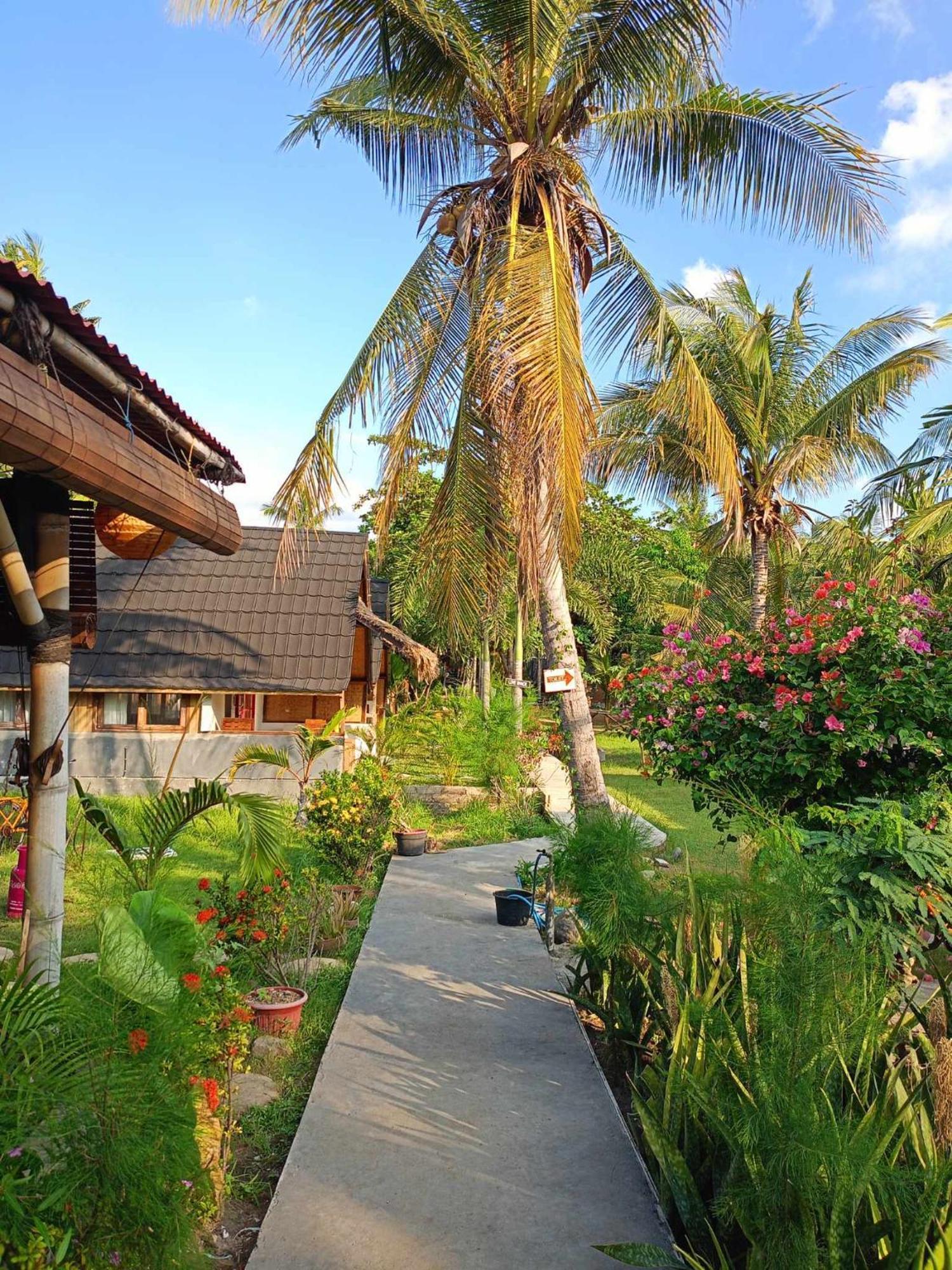 Bintang Tiga Bungalows Gili Air Eksteriør billede