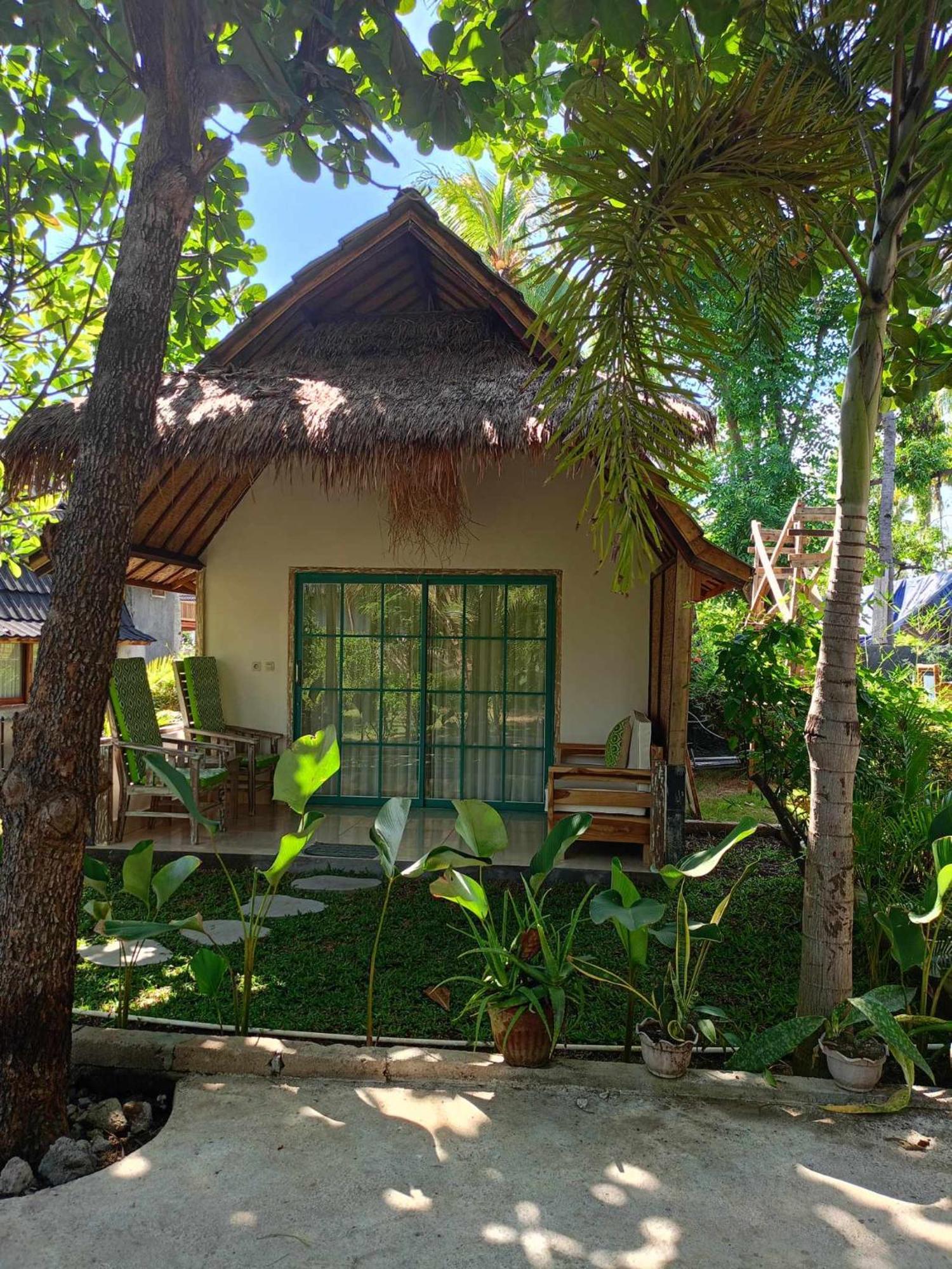 Bintang Tiga Bungalows Gili Air Eksteriør billede