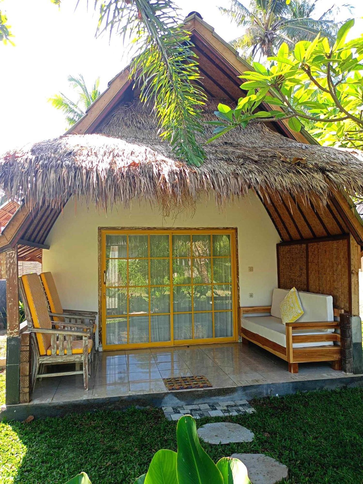 Bintang Tiga Bungalows Gili Air Eksteriør billede