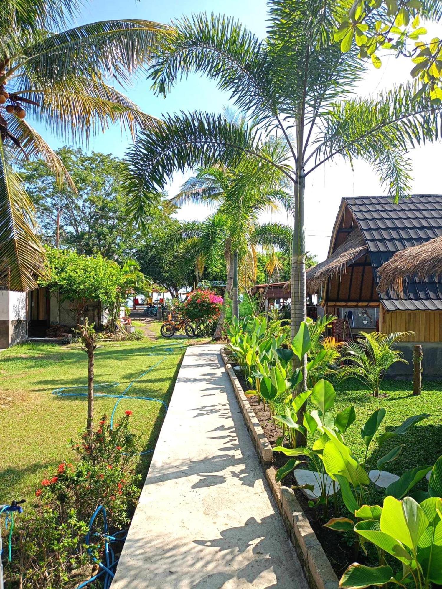 Bintang Tiga Bungalows Gili Air Eksteriør billede