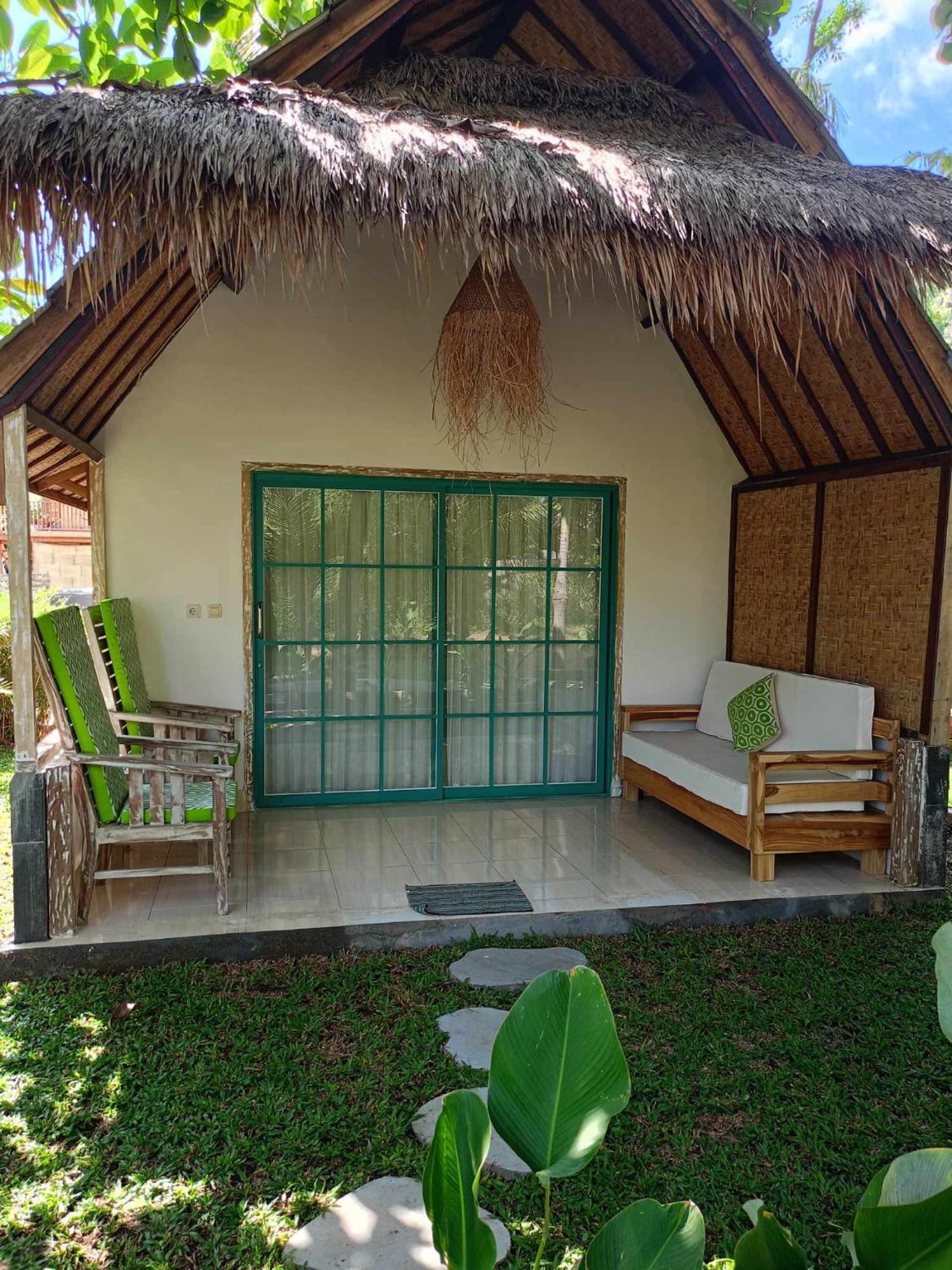 Bintang Tiga Bungalows Gili Air Eksteriør billede